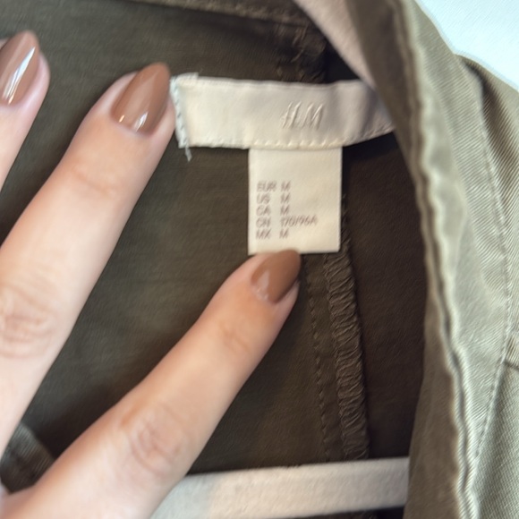 H&M Europe oversized patch jacket - Picture 2 of 7